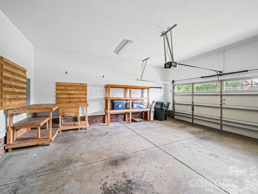 4709 Mcdade Lane, Gastonia, NC 28056.  MLS# CAR4383319, YatesRealty ID 28704. 