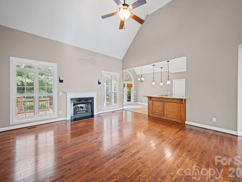 4709 Mcdade Lane, Gastonia, NC 28056.  MLS# CAR4383319, YatesRealty ID 28704. 
