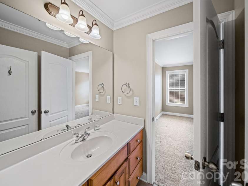 4709 Mcdade Lane, Gastonia, NC 28056.  MLS# CAR4383319, YatesRealty ID 28704. 