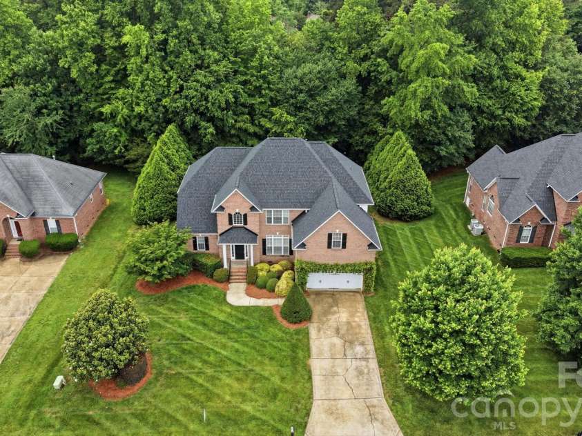 4709 Mcdade Lane, Gastonia, NC 28056.  MLS# CAR4383319, YatesRealty ID 28704. 