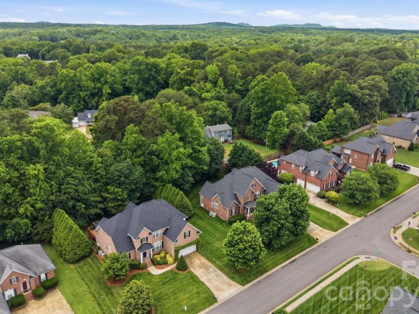 4709 Mcdade Lane, Gastonia, NC 28056.  MLS# CAR4383319, YatesRealty ID 28704. 