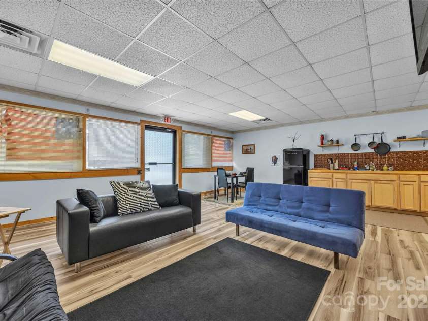 9211 NC HWY 194 Highway, Lansing, NC 28643.  MLS# CAR4274842, YatesRealty ID 28704. 