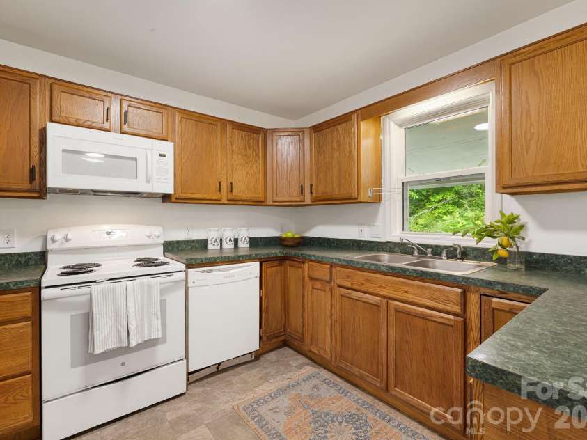 107 Mercy Ridge None, Sylva, NC 28779.  MLS# CAR4379972, YatesRealty ID 28708. 