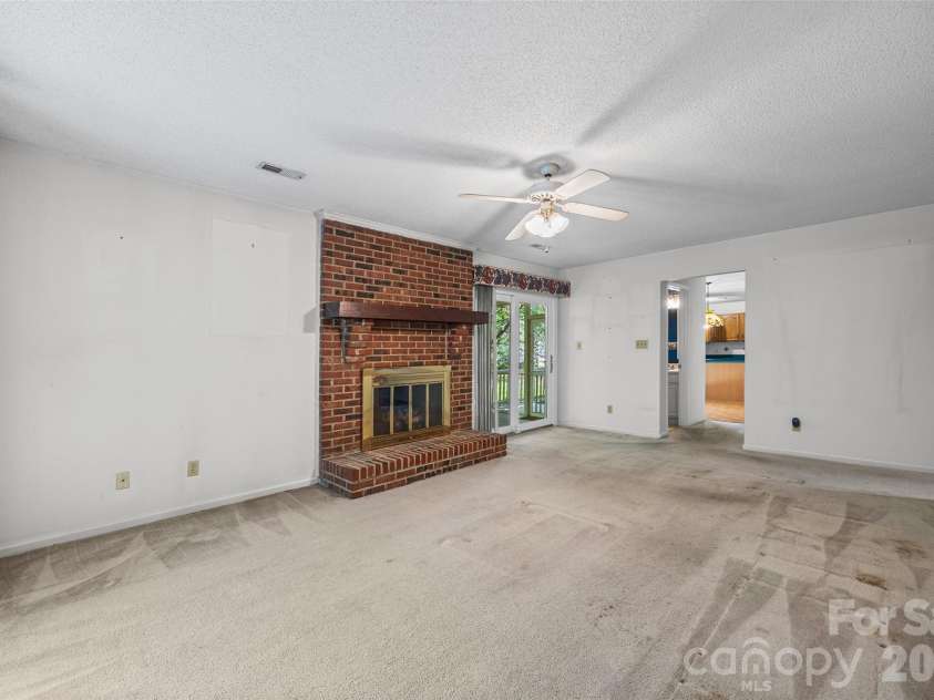 2998 Devonshire Drive, Rock Hill, SC 29732.  MLS# CAR4376859, YatesRealty ID 28710. Family room