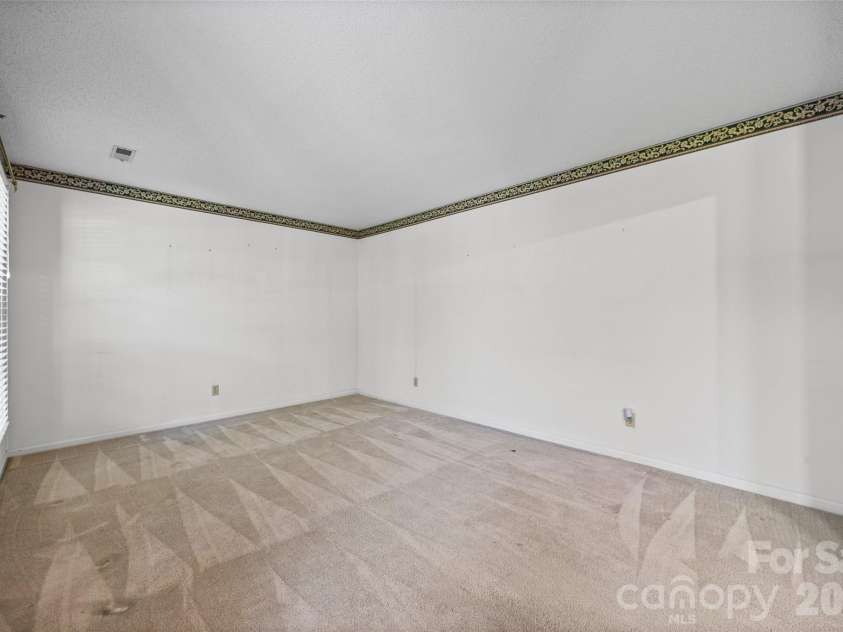 2998 Devonshire Drive, Rock Hill, SC 29732.  MLS# CAR4376859, YatesRealty ID 28710. Living Room