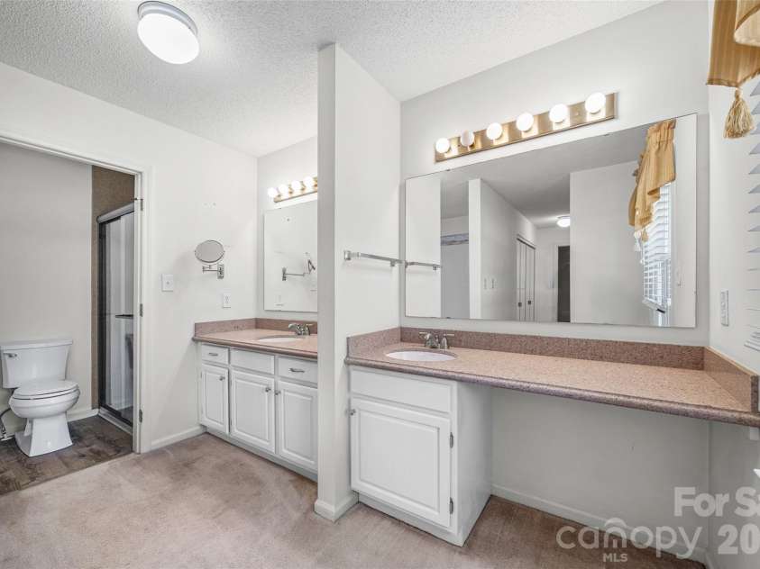 2998 Devonshire Drive, Rock Hill, SC 29732.  MLS# CAR4376859, YatesRealty ID 28710. Primary bath