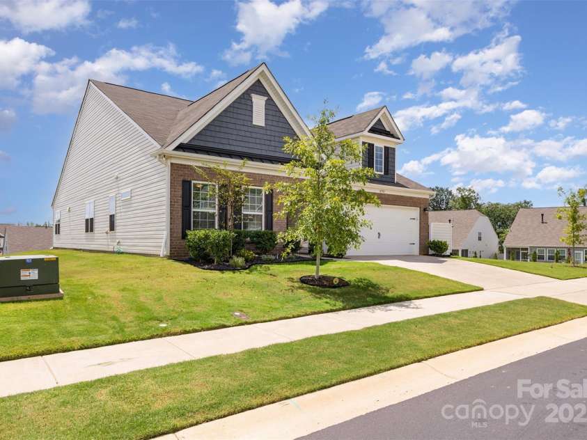 4797 Maiden Creek Way, Maiden, NC 28650.  MLS# CAR4282268, YatesRealty ID 28710. 