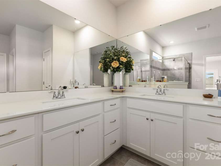 4797 Maiden Creek Way, Maiden, NC 28650.  MLS# CAR4282268, YatesRealty ID 28710. 