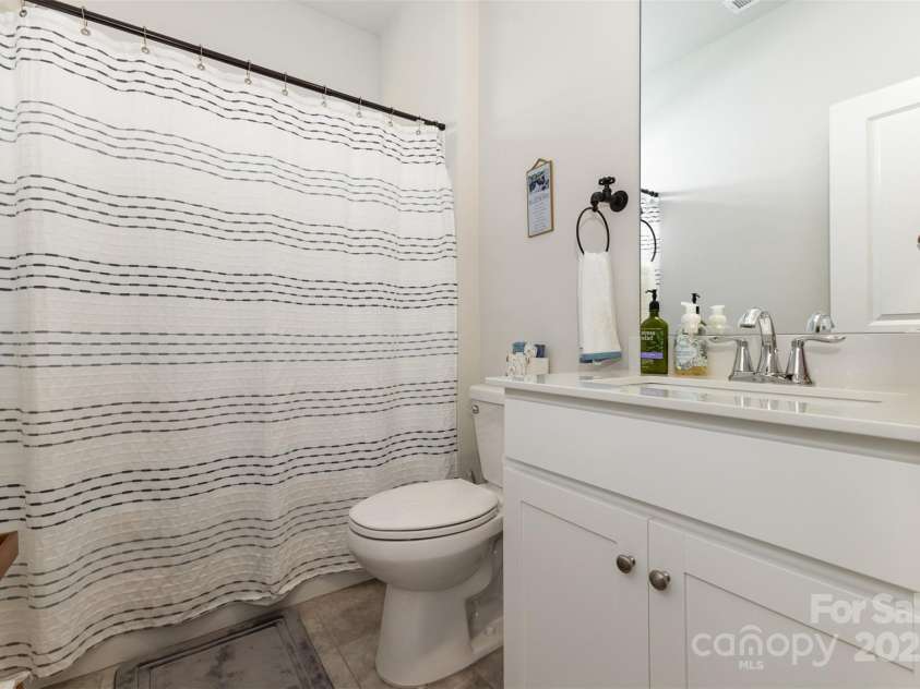 4797 Maiden Creek Way, Maiden, NC 28650.  MLS# CAR4282268, YatesRealty ID 28710. 