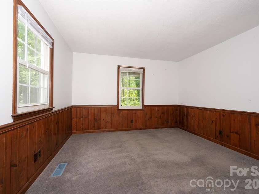 6175 La Crosse Court, Clemmons, NC 27012.  MLS# CAR4387613, YatesRealty ID 28712. 