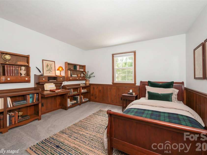 6175 La Crosse Court, Clemmons, NC 27012.  MLS# CAR4387613, YatesRealty ID 28712. 