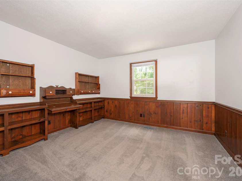 6175 La Crosse Court, Clemmons, NC 27012.  MLS# CAR4387613, YatesRealty ID 28712. 