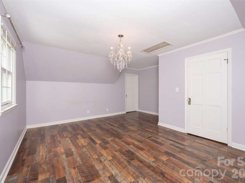 6175 La Crosse Court, Clemmons, NC 27012.  MLS# CAR4387613, YatesRealty ID 28712. 