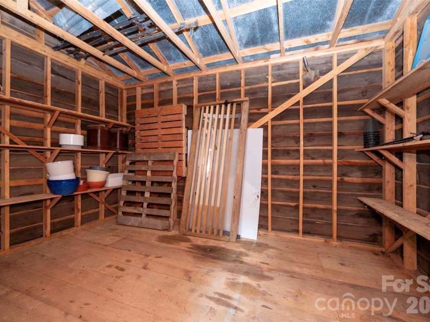 6175 La Crosse Court, Clemmons, NC 27012.  MLS# CAR4387613, YatesRealty ID 28712. 