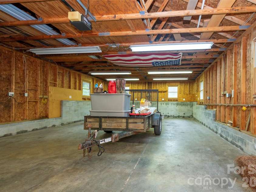 6175 La Crosse Court, Clemmons, NC 27012.  MLS# CAR4387613, YatesRealty ID 28712. 