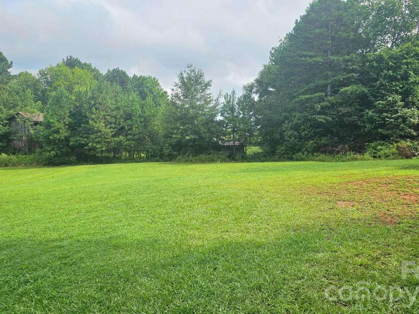 453 Parker Circle, Norwood, NC 28128.  MLS# CAR4284785, YatesRealty ID 28714. 