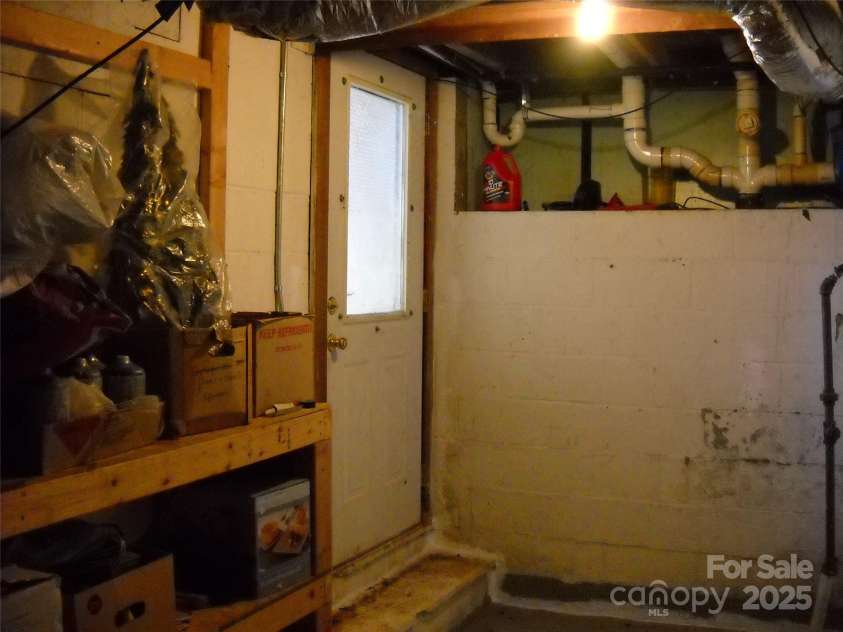 242 Liberty Road, Candler, NC 28715.  MLS# CAR4286036, YatesRealty ID 28715. 