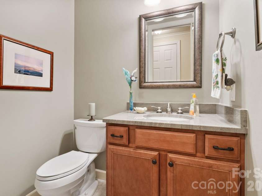 522 Silver Hawk Lane, Weaverville, NC 28787.  MLS# CAR4389288, YatesRealty ID 28715. Hall half-bath.