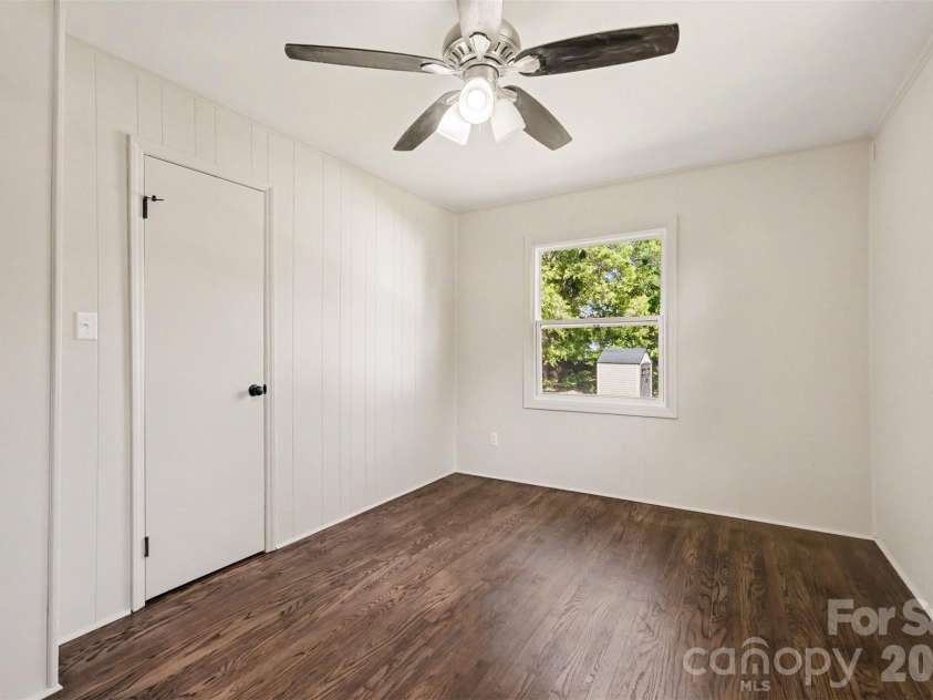 28 Maiden Lane, York, SC 29745.  MLS# CAR4390328, YatesRealty ID 28716. 