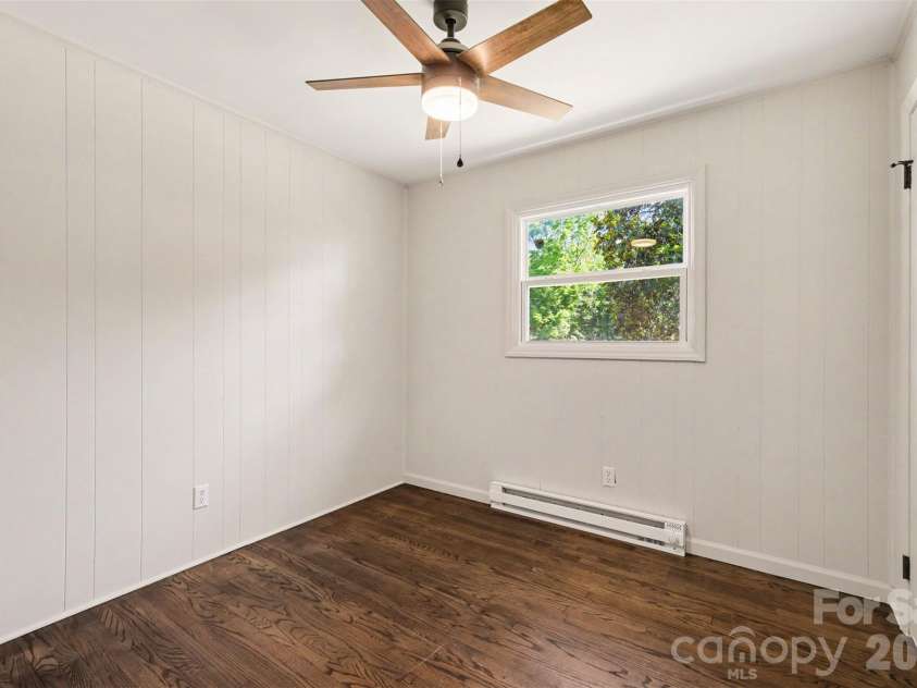 28 Maiden Lane, York, SC 29745.  MLS# CAR4390328, YatesRealty ID 28716. 