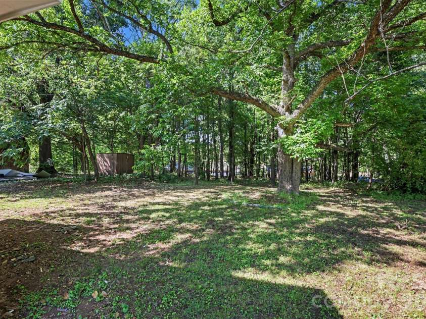 28 Maiden Lane, York, SC 29745.  MLS# CAR4390328, YatesRealty ID 28716. 