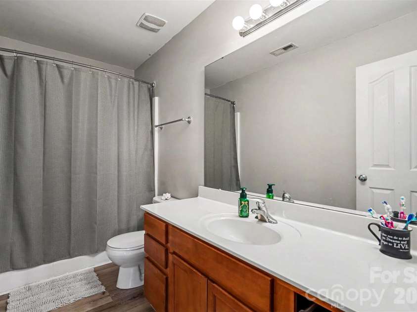 2602 Sierra Chase Drive, Monroe, NC 28112.  MLS# CAR4390574, YatesRealty ID 28717. Guest bath