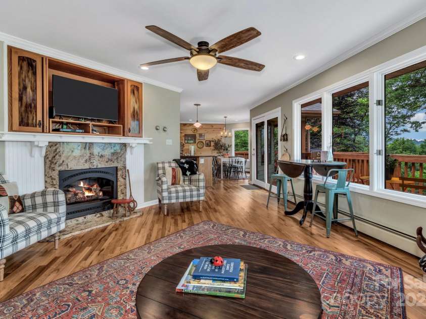 99 Margaret Drive, Leicester, NC 28748.  MLS# CAR4286012, YatesRealty ID 28717. 