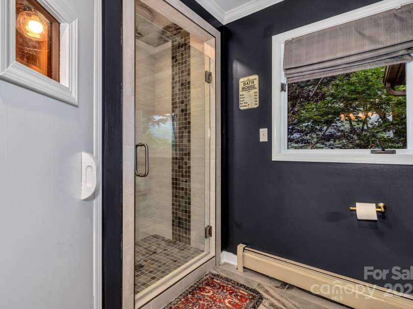 99 Margaret Drive, Leicester, NC 28748.  MLS# CAR4286012, YatesRealty ID 28717. 