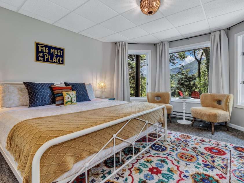 99 Margaret Drive, Leicester, NC 28748.  MLS# CAR4286012, YatesRealty ID 28717. 