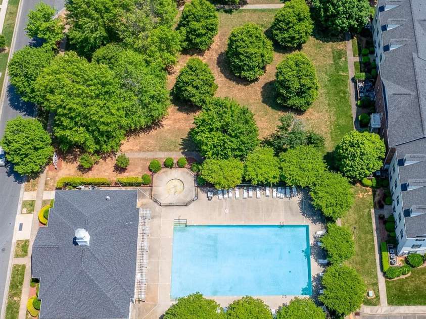 4313 Eaves Lane, Charlotte, NC 28215.  MLS# CAR4285033, YatesRealty ID 28718. Community Pool and Recreation Area