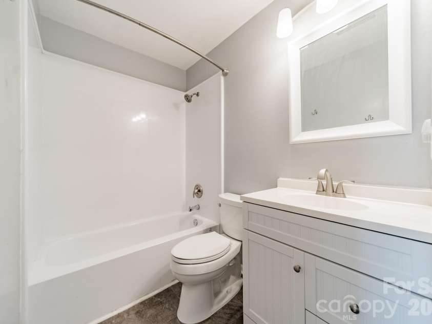 9605 Vinca Circle, Charlotte, NC 28213.  MLS# CAR4385047, YatesRealty ID 28719. Full bathroom with vanity