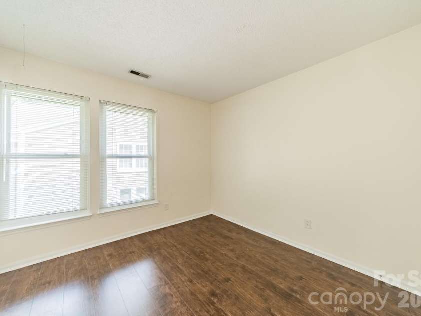 9605 Vinca Circle, Charlotte, NC 28213.  MLS# CAR4385047, YatesRealty ID 28719. Secondary bedroom with natural light