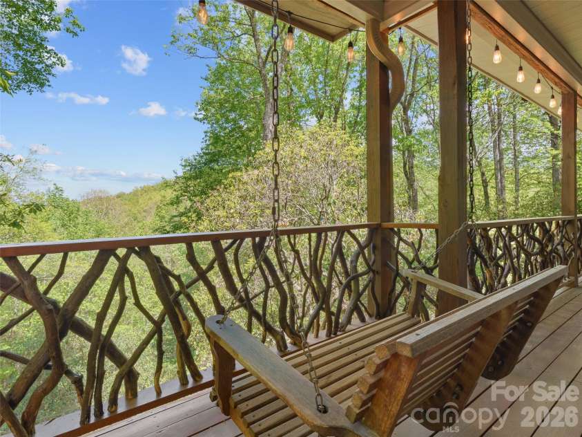 67 Ossarooga Court, Brevard, NC 28712.  MLS# CAR4338339, YatesRealty ID 2872. 