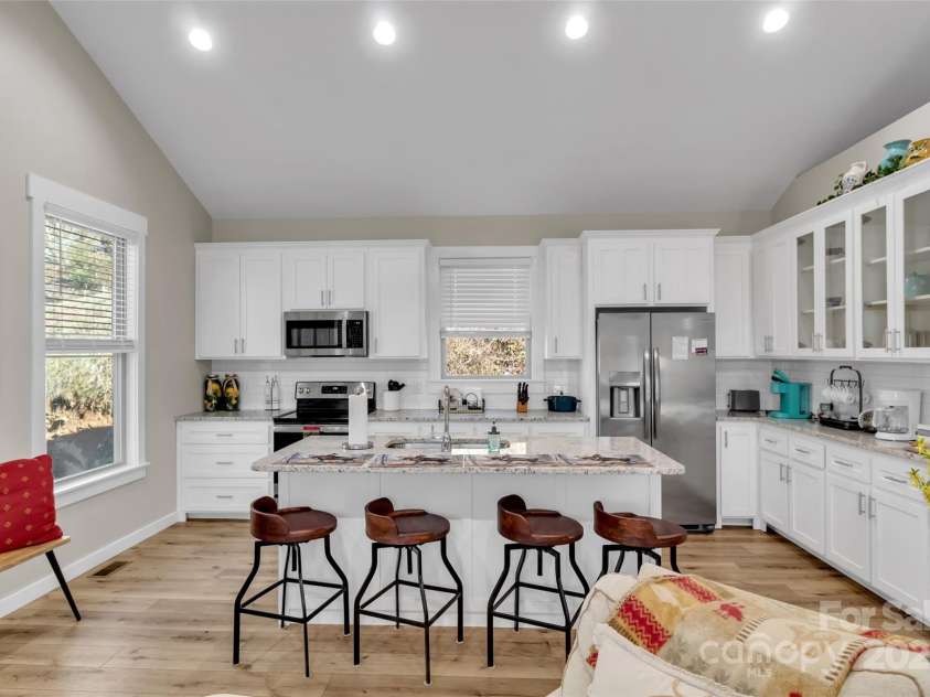 78 Rio Bravo Drive, Sylva, NC 28779.  MLS# CAR4210987, YatesRealty ID 2872. 