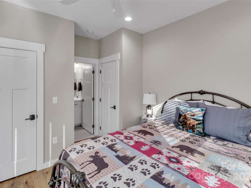 78 Rio Bravo Drive, Sylva, NC 28779.  MLS# CAR4210987, YatesRealty ID 2872. 