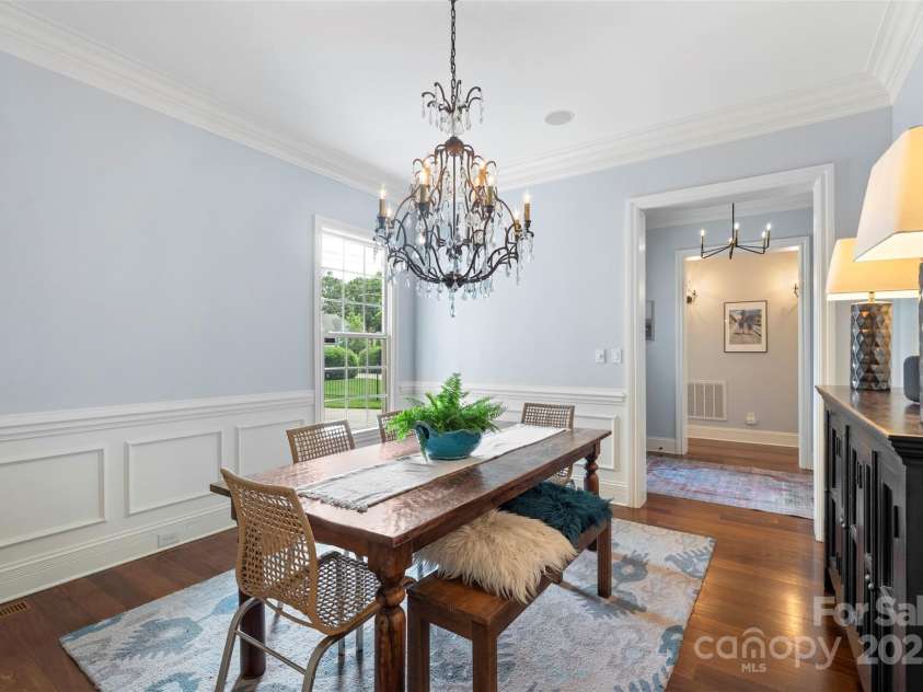 6132 Sharon Road, Charlotte, NC 28210.  MLS# CAR4259288, YatesRealty ID 28720. 