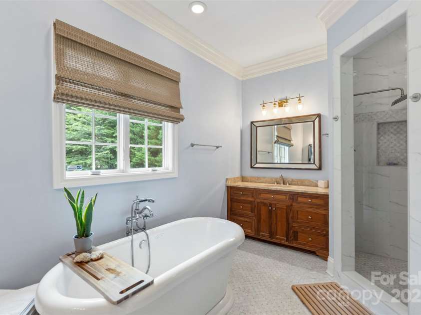 6132 Sharon Road, Charlotte, NC 28210.  MLS# CAR4259288, YatesRealty ID 28720. 