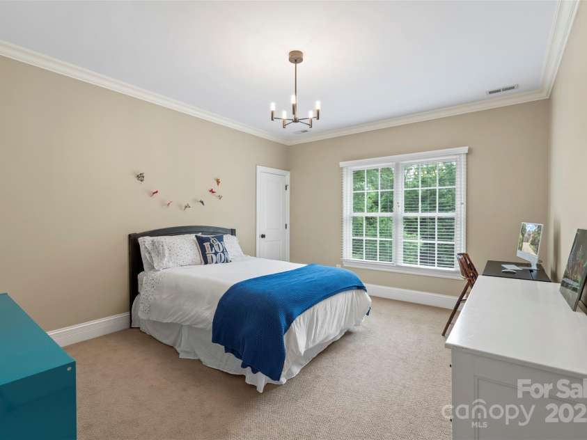 6132 Sharon Road, Charlotte, NC 28210.  MLS# CAR4259288, YatesRealty ID 28720. 