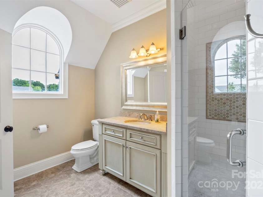 6132 Sharon Road, Charlotte, NC 28210.  MLS# CAR4259288, YatesRealty ID 28720. 
