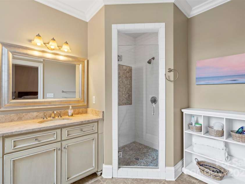 6132 Sharon Road, Charlotte, NC 28210.  MLS# CAR4259288, YatesRealty ID 28720. 