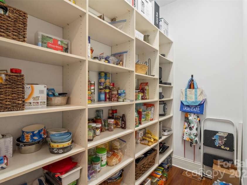 6132 Sharon Road, Charlotte, NC 28210.  MLS# CAR4259288, YatesRealty ID 28720. Large Kitchen Pantry