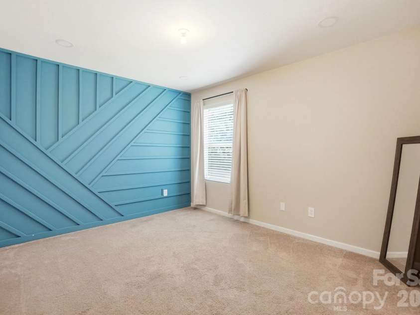 7095 Sonja Drive, Clover, SC 29710.  MLS# CAR4350064, YatesRealty ID 28721. Nice accent wall