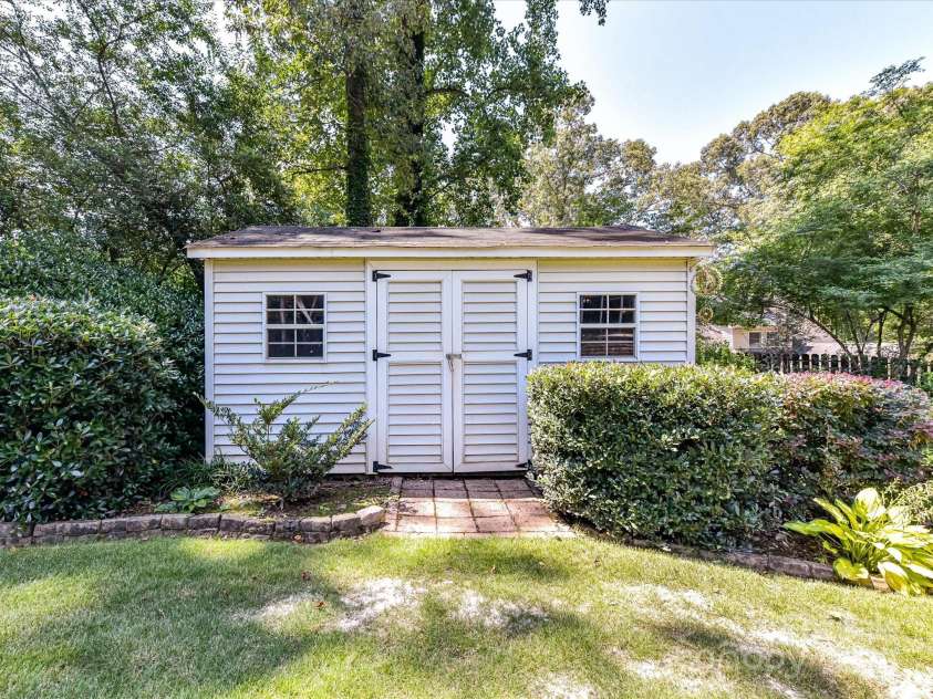 1047 Honeybee Trail, Fort Mill, SC 29715.  MLS# CAR4276213, YatesRealty ID 28722. 