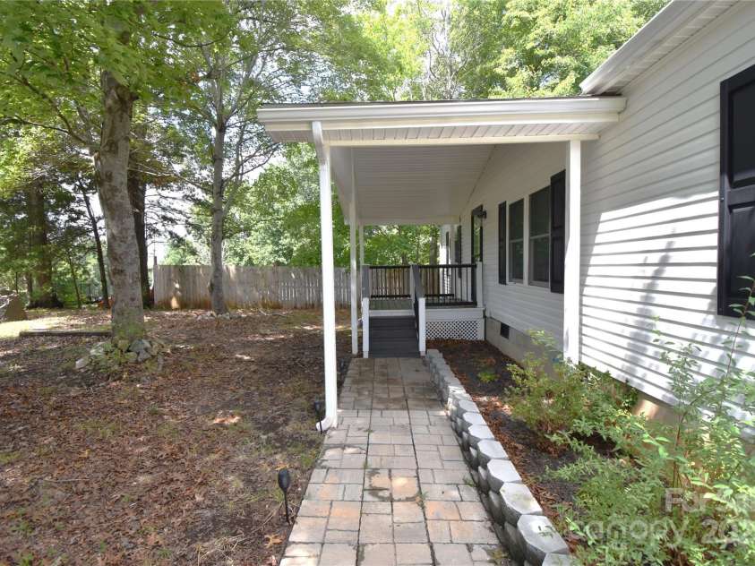 6264 Burnhurst Lane, Denver, NC 28037.  MLS# CAR4280952, YatesRealty ID 28723. 