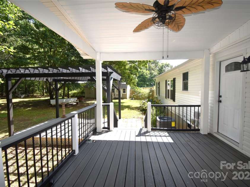 6264 Burnhurst Lane, Denver, NC 28037.  MLS# CAR4280952, YatesRealty ID 28723. 