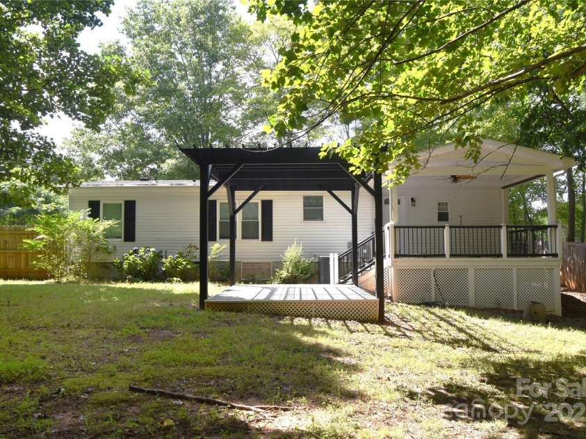 6264 Burnhurst Lane, Denver, NC 28037.  MLS# CAR4280952, YatesRealty ID 28723. 