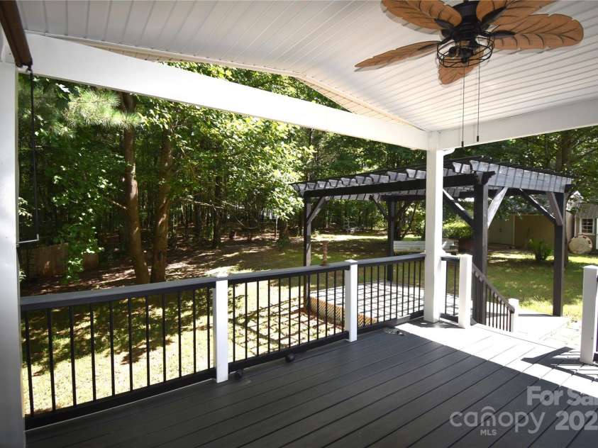 6264 Burnhurst Lane, Denver, NC 28037.  MLS# CAR4280952, YatesRealty ID 28723. 