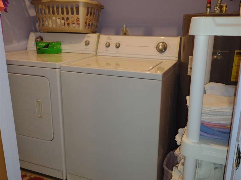 500 Steel Bridge Loop, Hickory, NC 28601.  MLS# CAR4274972, YatesRealty ID 28725. Downstairs unit