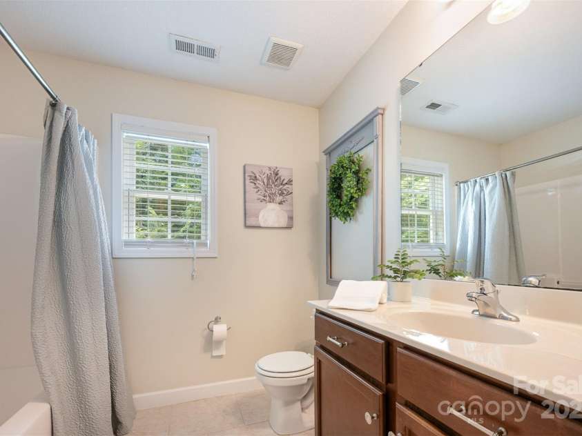 551 Sand Trap Drive, York, SC 29745.  MLS# CAR4274001, YatesRealty ID 28726. 