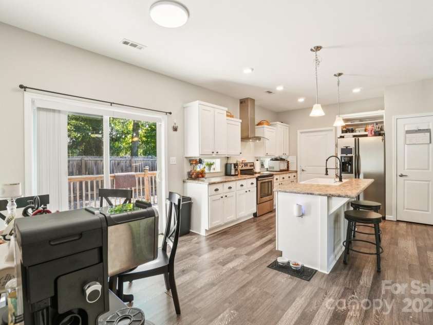 10 Memory Lane, Arden, NC 28704.  MLS# CAR4280435, YatesRealty ID 28727. 